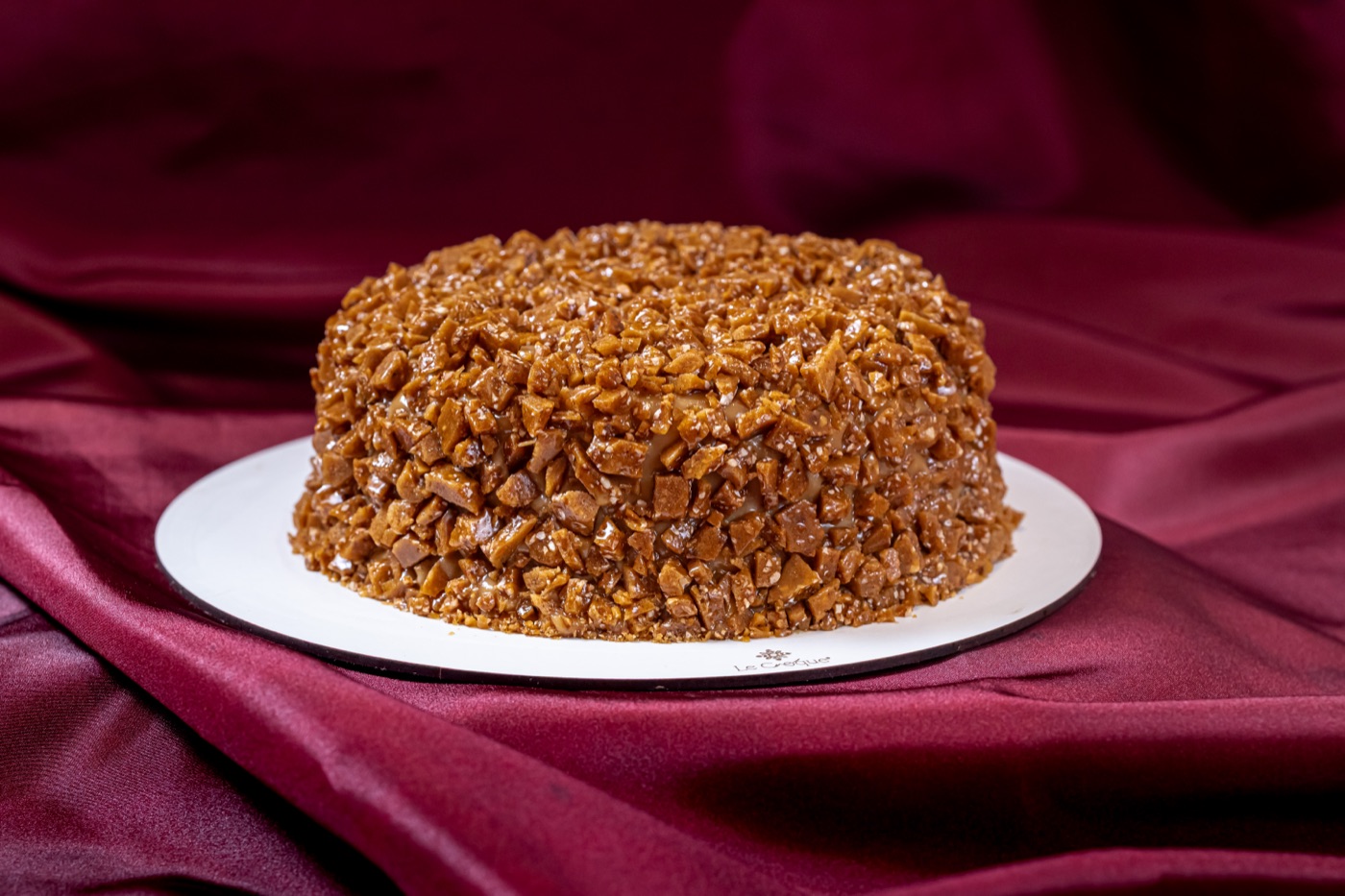 Bolo Le Croque de chocolate coberto de crocante